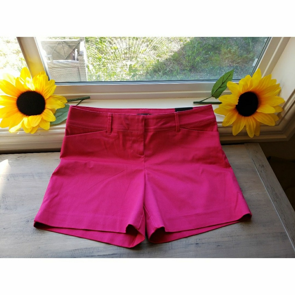 The limited tailored shorts size 10